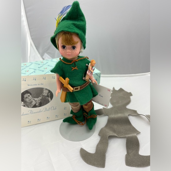 Peter Pan Madame Alexander Doll Classic Friend 1999 Shadow Sword Tinkerbell Pin